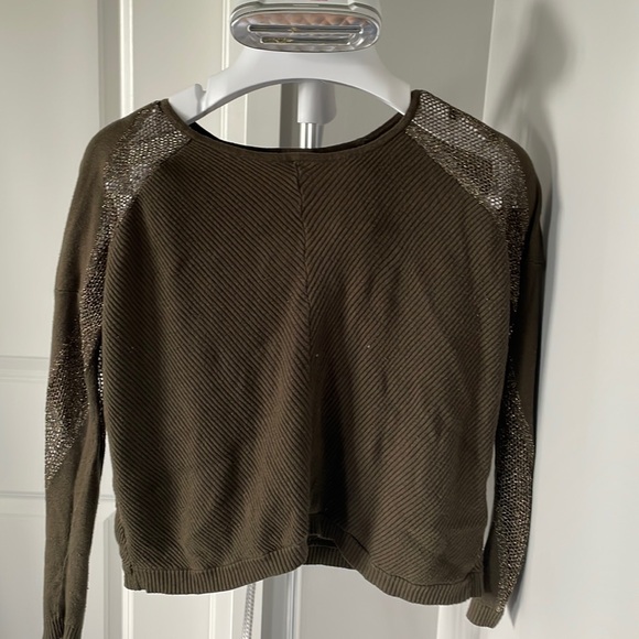 Guess Olive Green Top - Picture 1 of 3